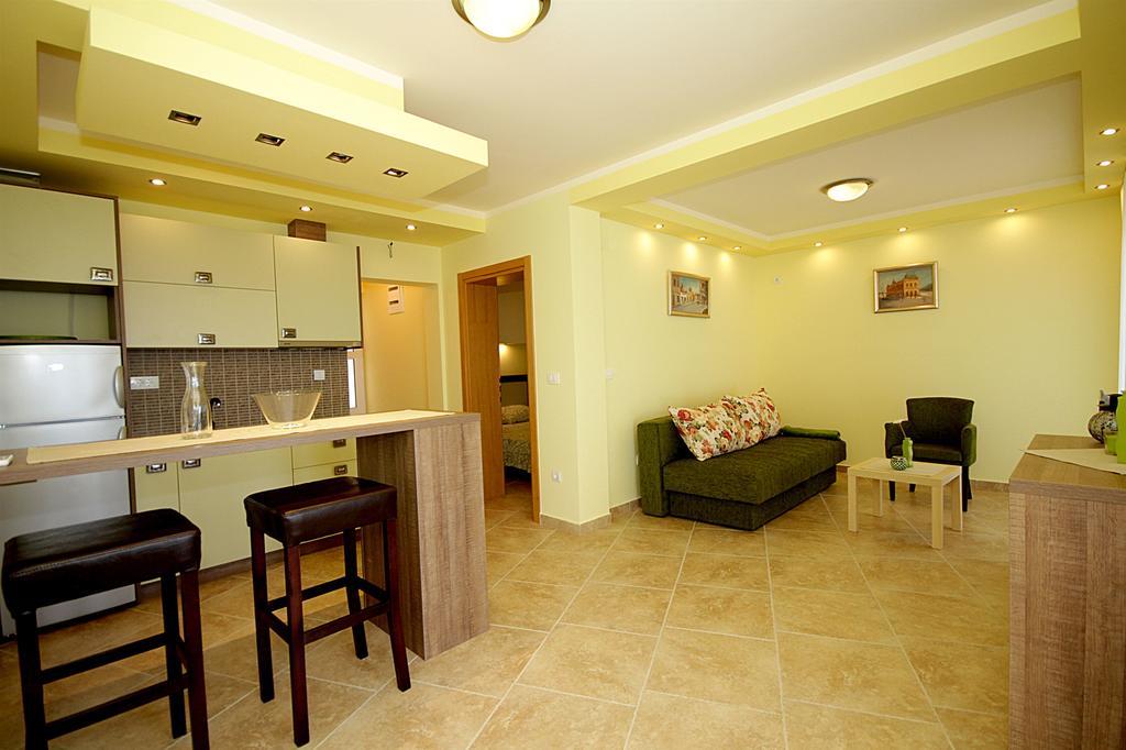 Apartments Oktopus Sutomore Esterno foto